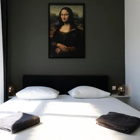 Apartment En Stadscafe De Dam L Monnickendam