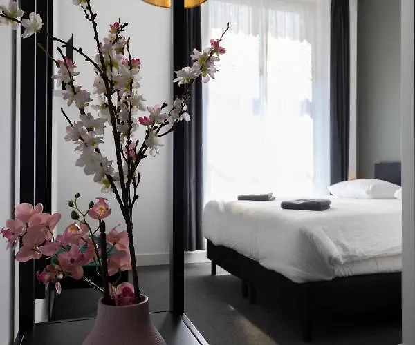 Appartement En Stadscafé De Dam L Monnickendam